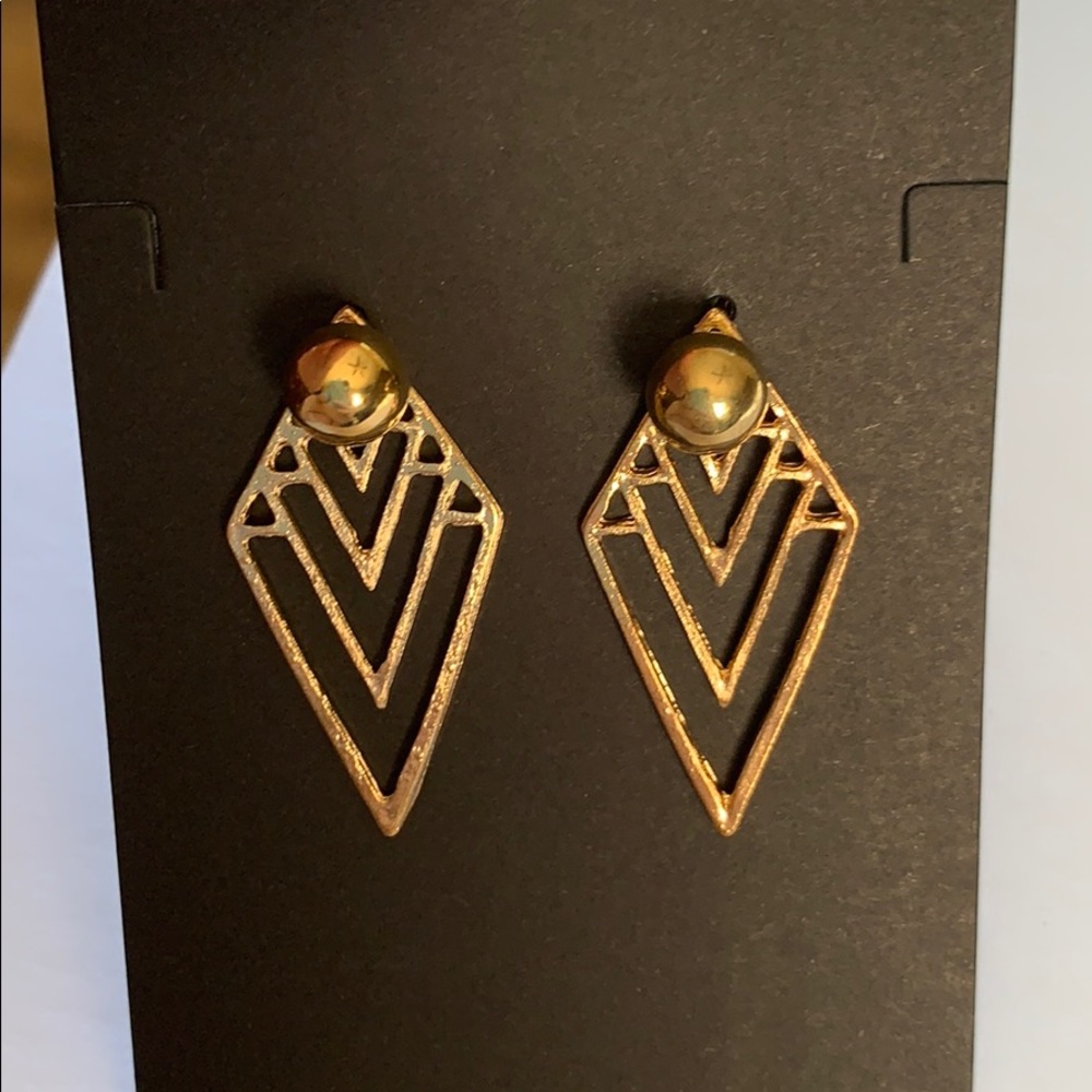 Gold earrings